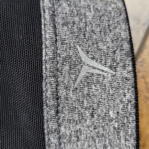 Old Navy Active Go-Dry Sports Bra 36C NWOT - Picture 3 of 4